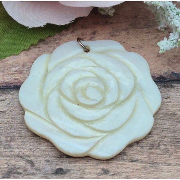 MOP Mother of Pearl Carved Rose Floral Shell Pendant 2" Ivory Jewelry Making - Picture 2 of 4